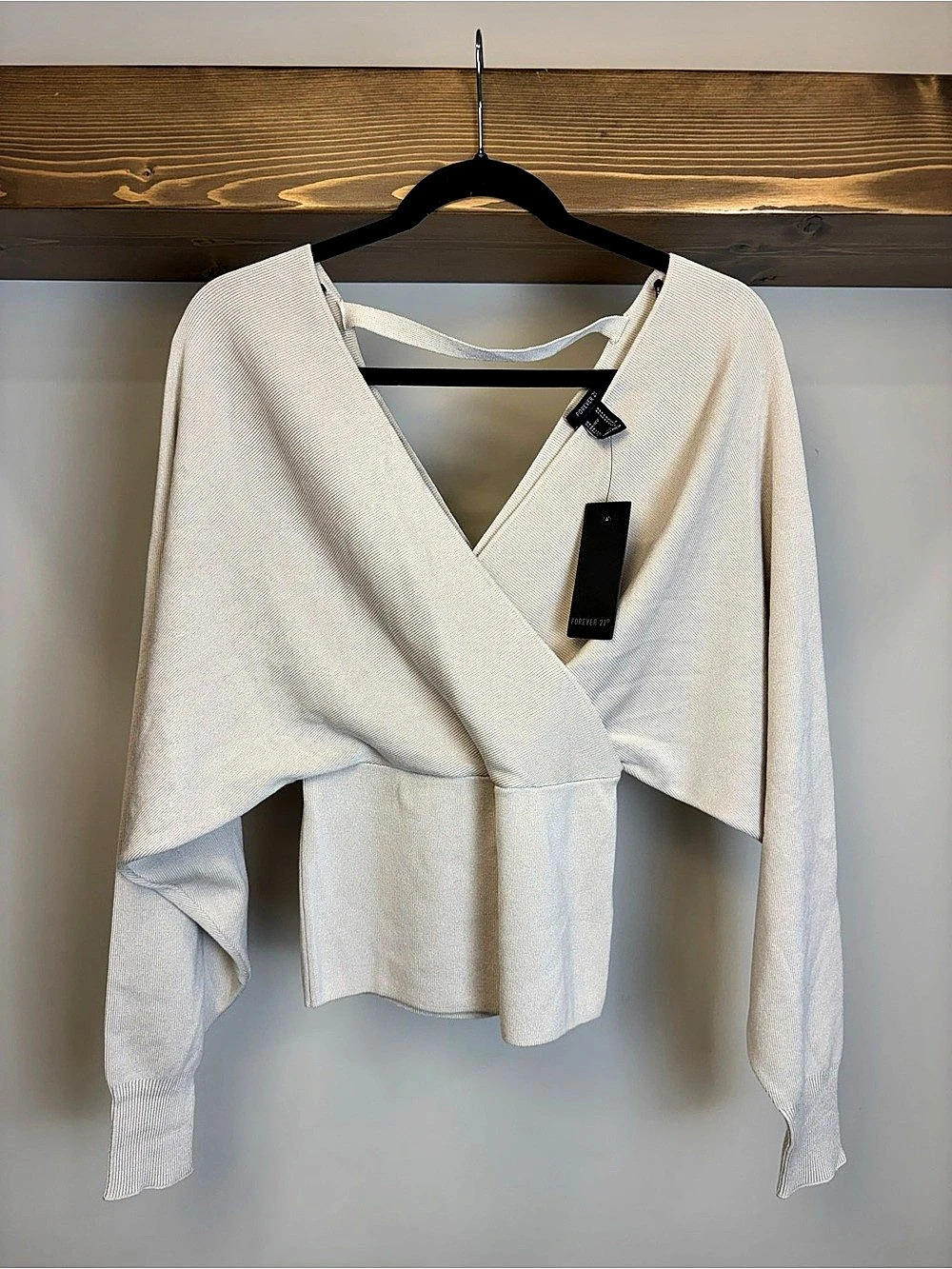 Forever 21 Wrap Front Long Sleeve Blouse in Light Taupe Size XS NWT